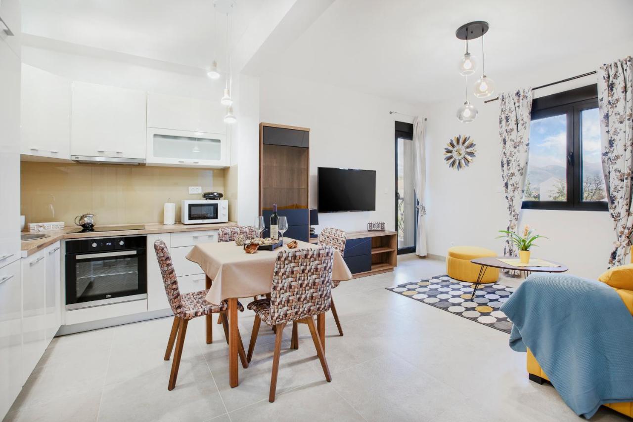 Ell Star Apartment Tivat Luaran gambar