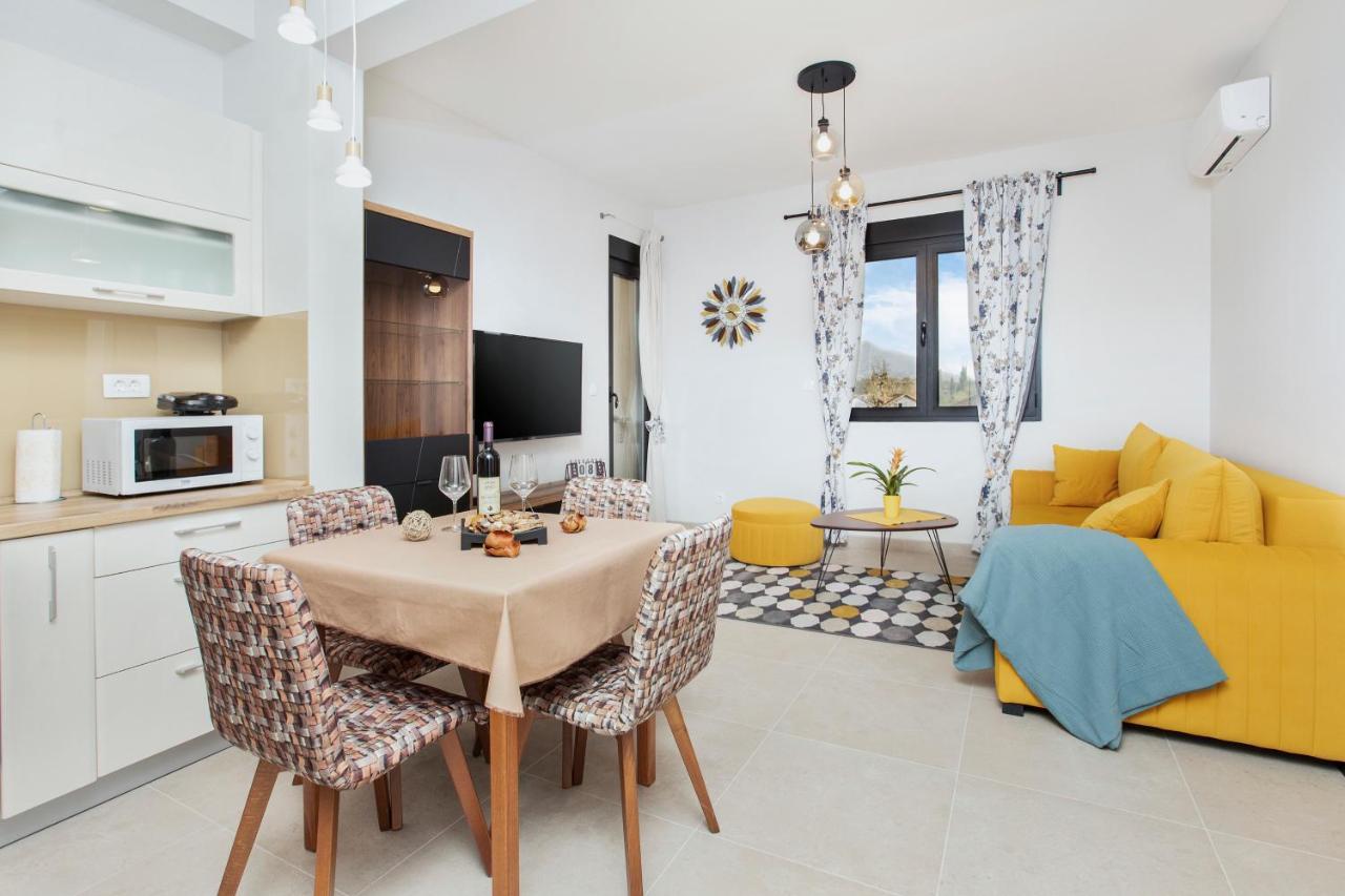 Ell Star Apartment Tivat Luaran gambar
