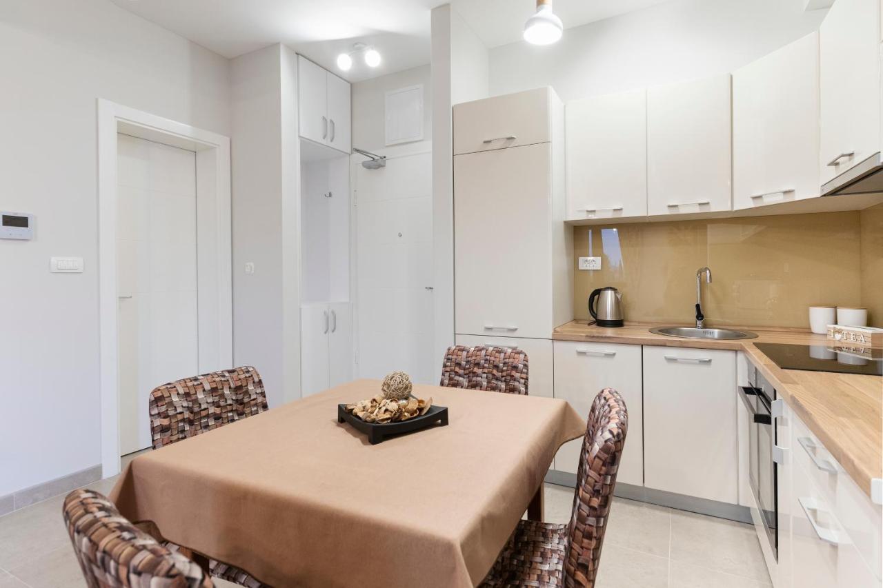 Ell Star Apartment Tivat Luaran gambar