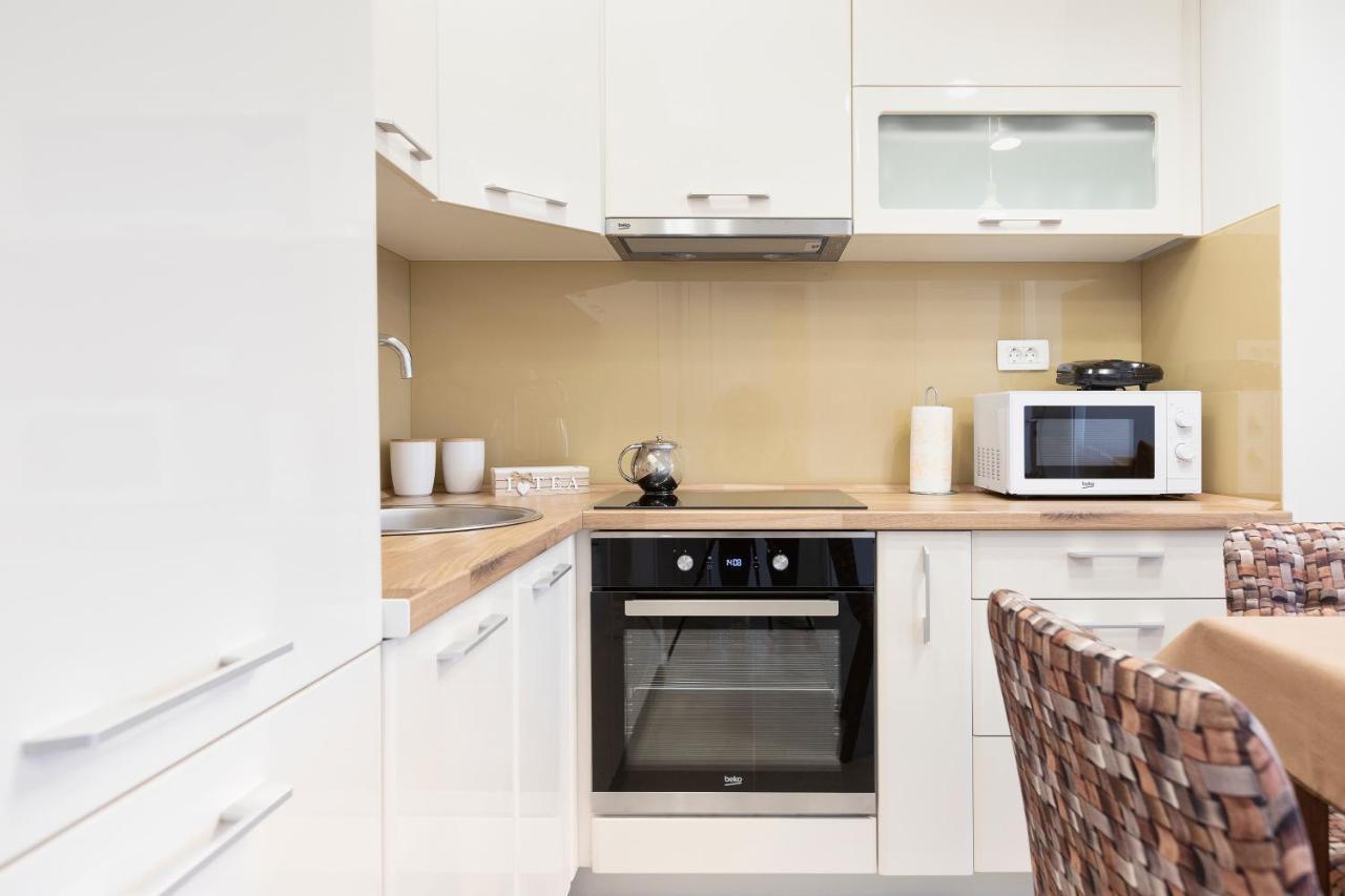 Ell Star Apartment Tivat Luaran gambar