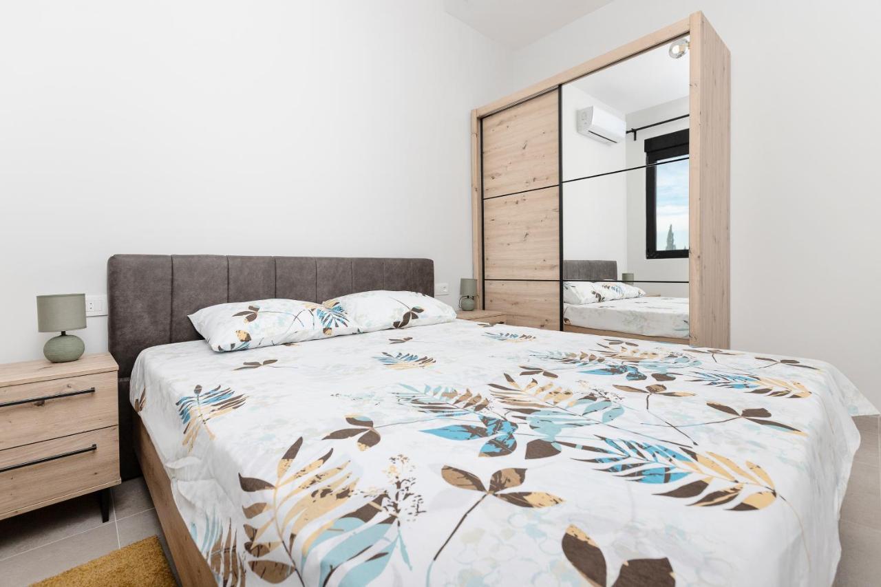 Ell Star Apartment Tivat Luaran gambar